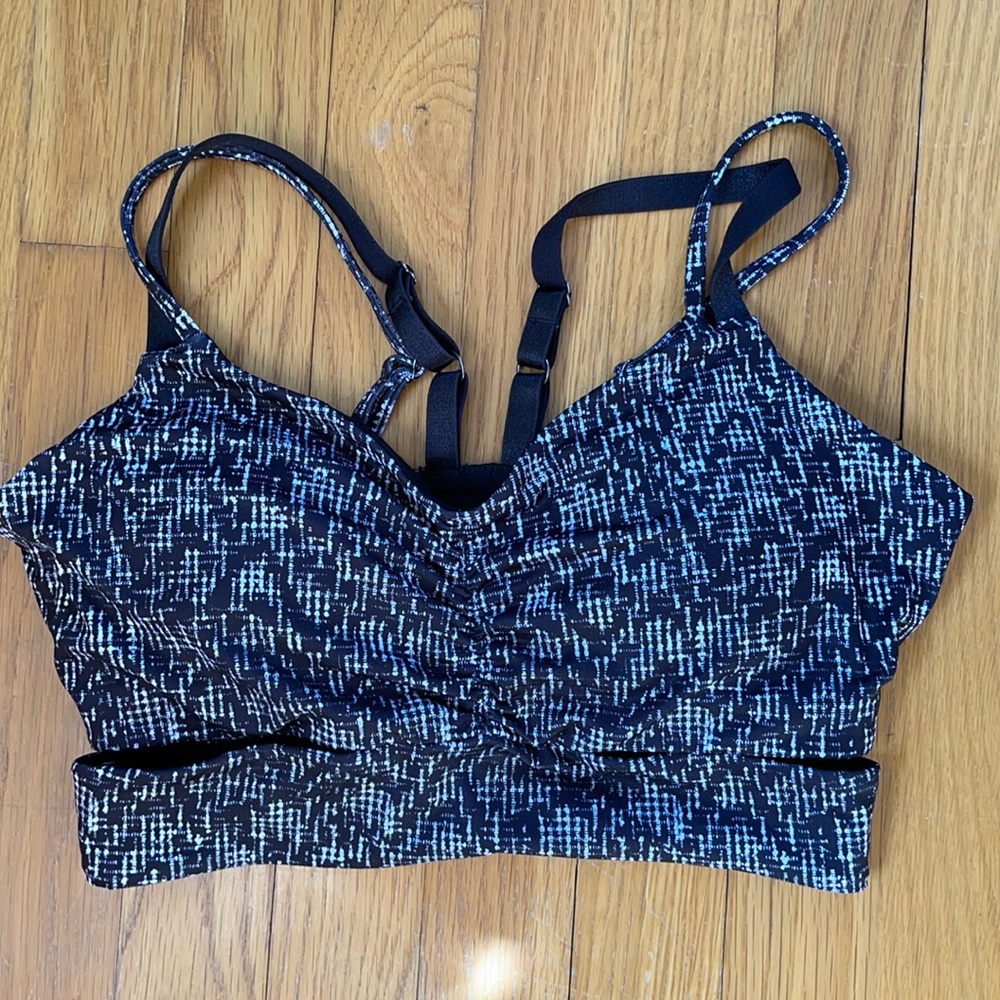Handful sports bra like new!